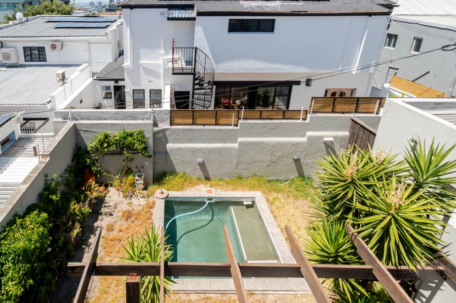 3 Bedroom Property for Sale in Sea Point Western Cape